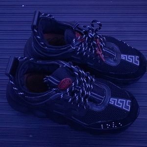 versace chain react